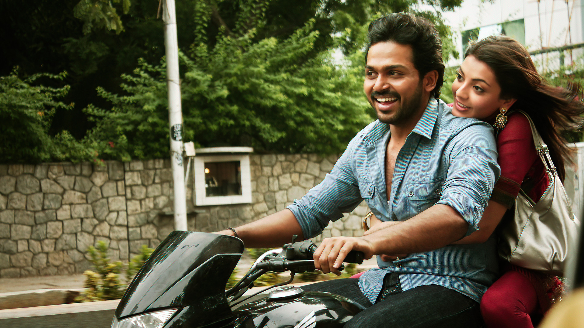 Naan Mahaan Alla Background