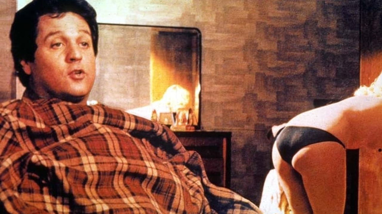 Uno contro l'altro, praticamente amici Background