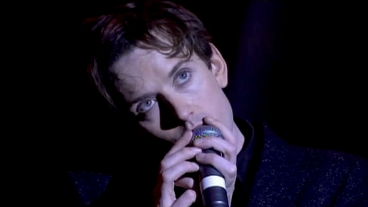 Pulp: F.E.E.L.I.N.G.C.A.L.L.E.D.L.I.V.E. Background