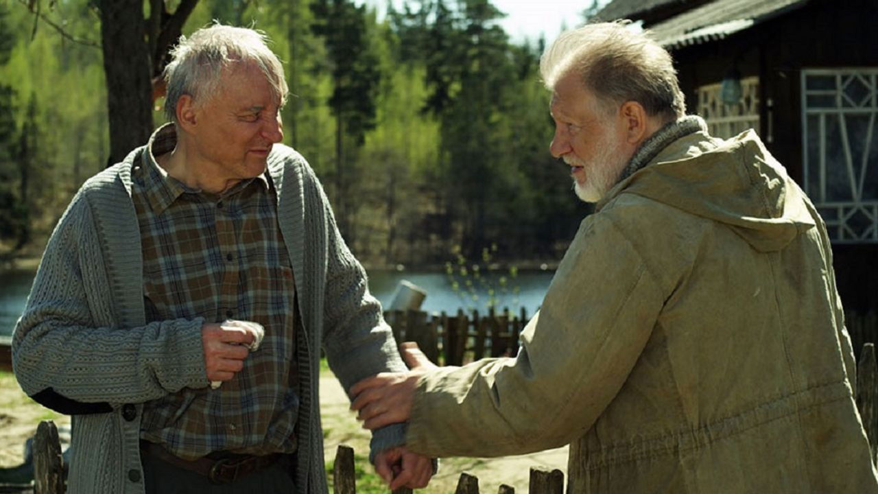 White Dew. The Return Background