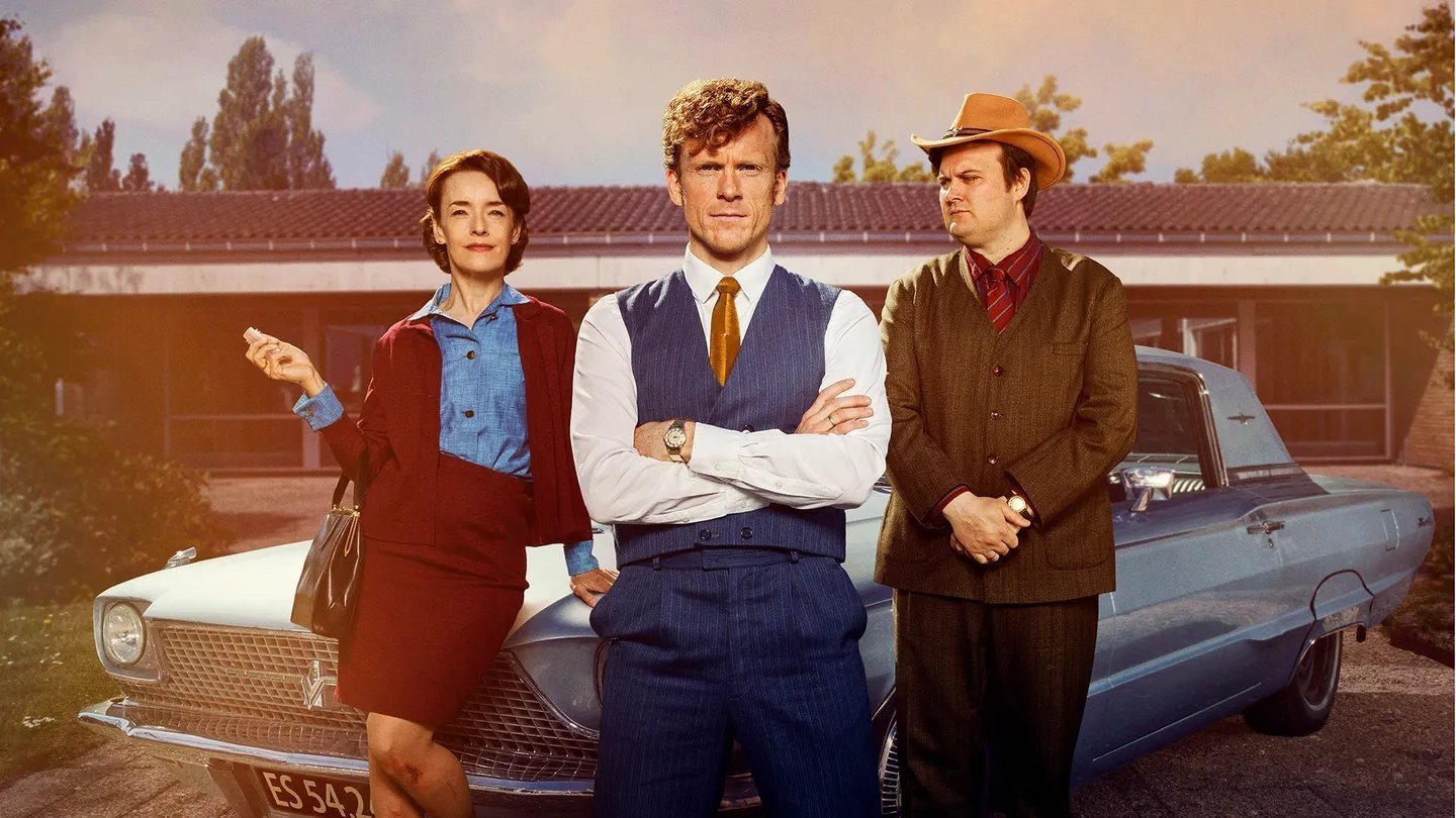 Carmen Curlers Background