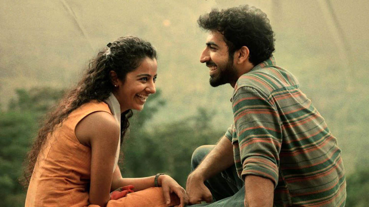 Aanum Pennum Background