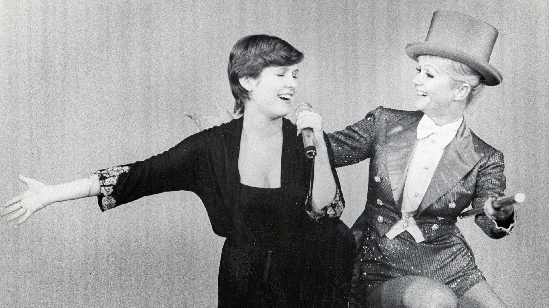 Bright Lights: Starring Carrie Fisher and Debbie Reynolds Background