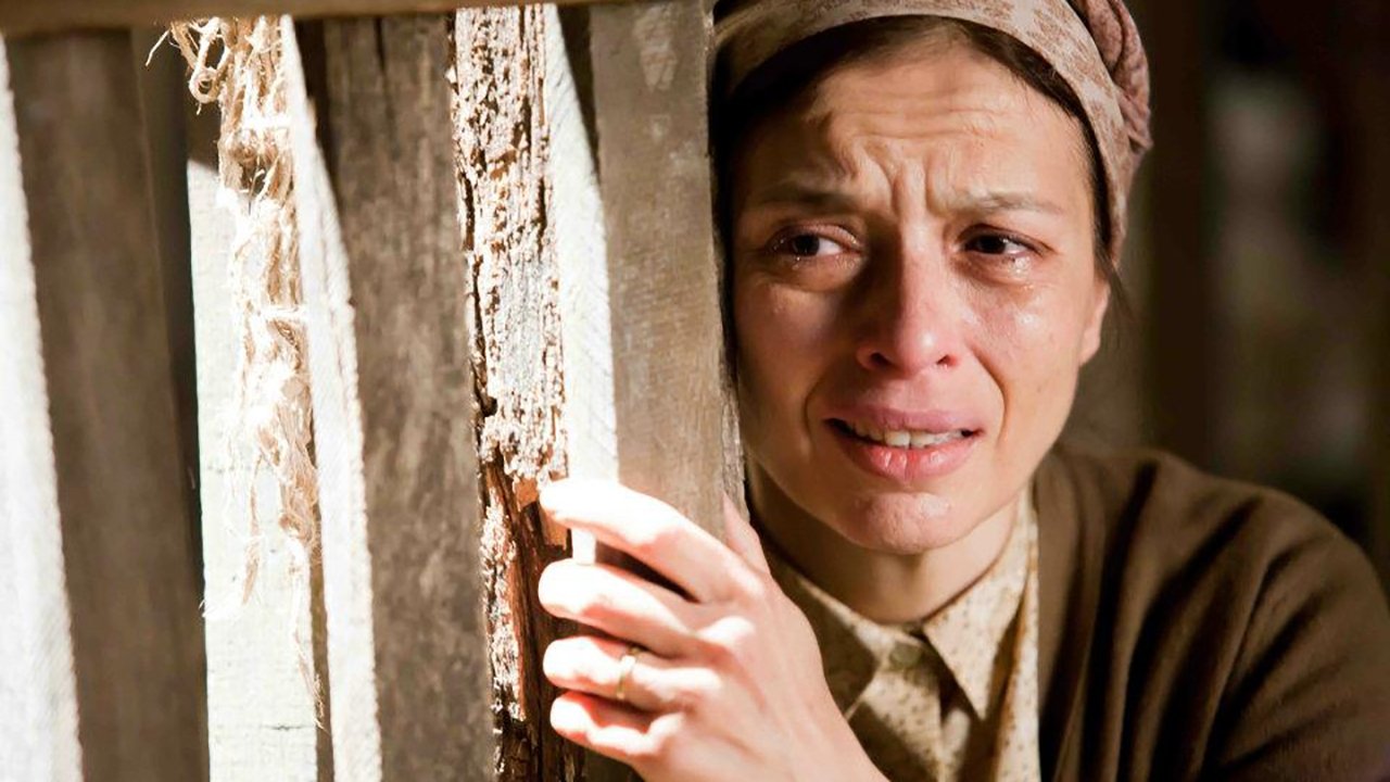 Halima's Path Background