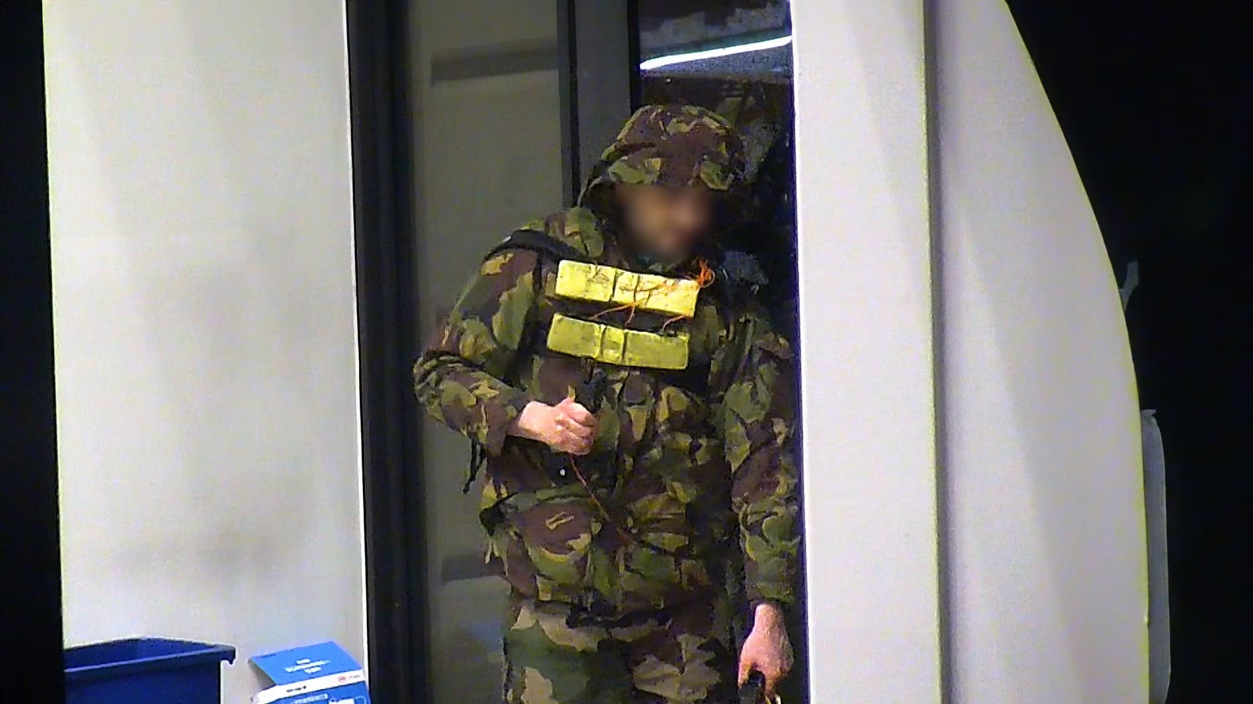 Kidnapping at the Apple Store Background