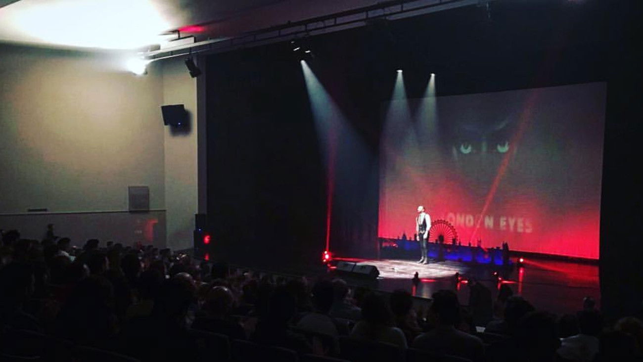 Rui Sinel de Cordes: London Eyes Background