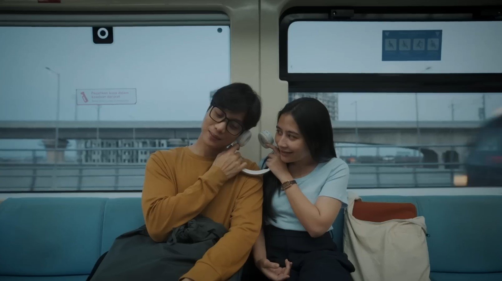 Bolehkah Sekali Saja Kumenangis Background