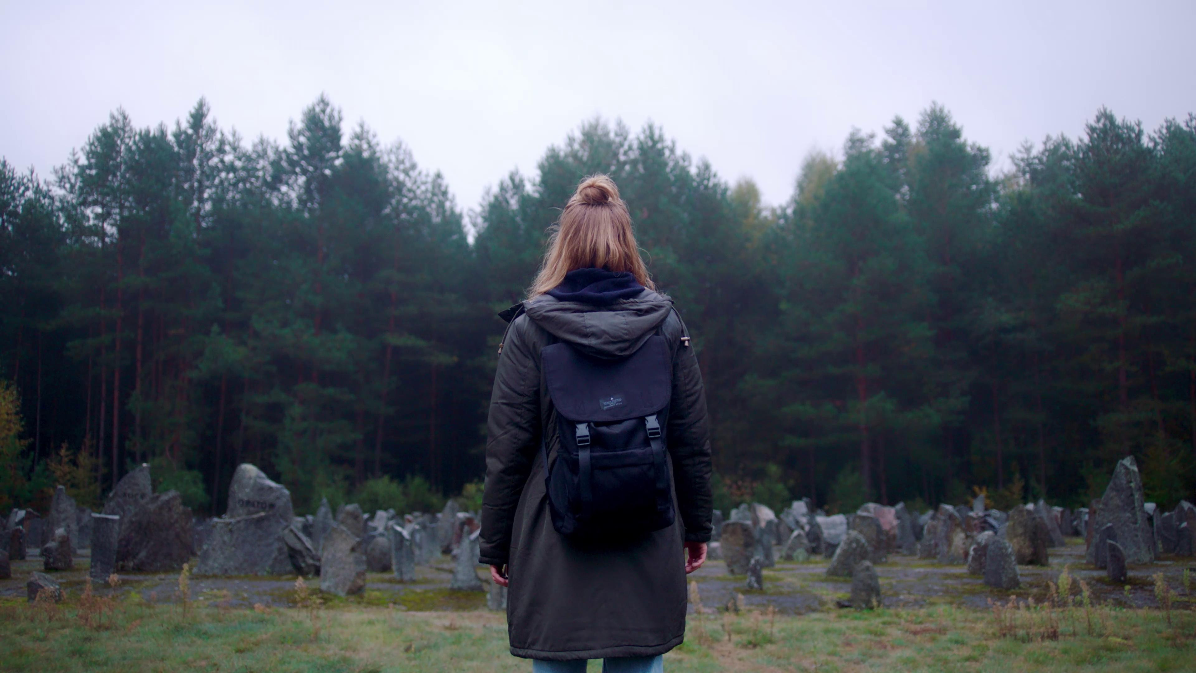 כל עוד בלבב Background