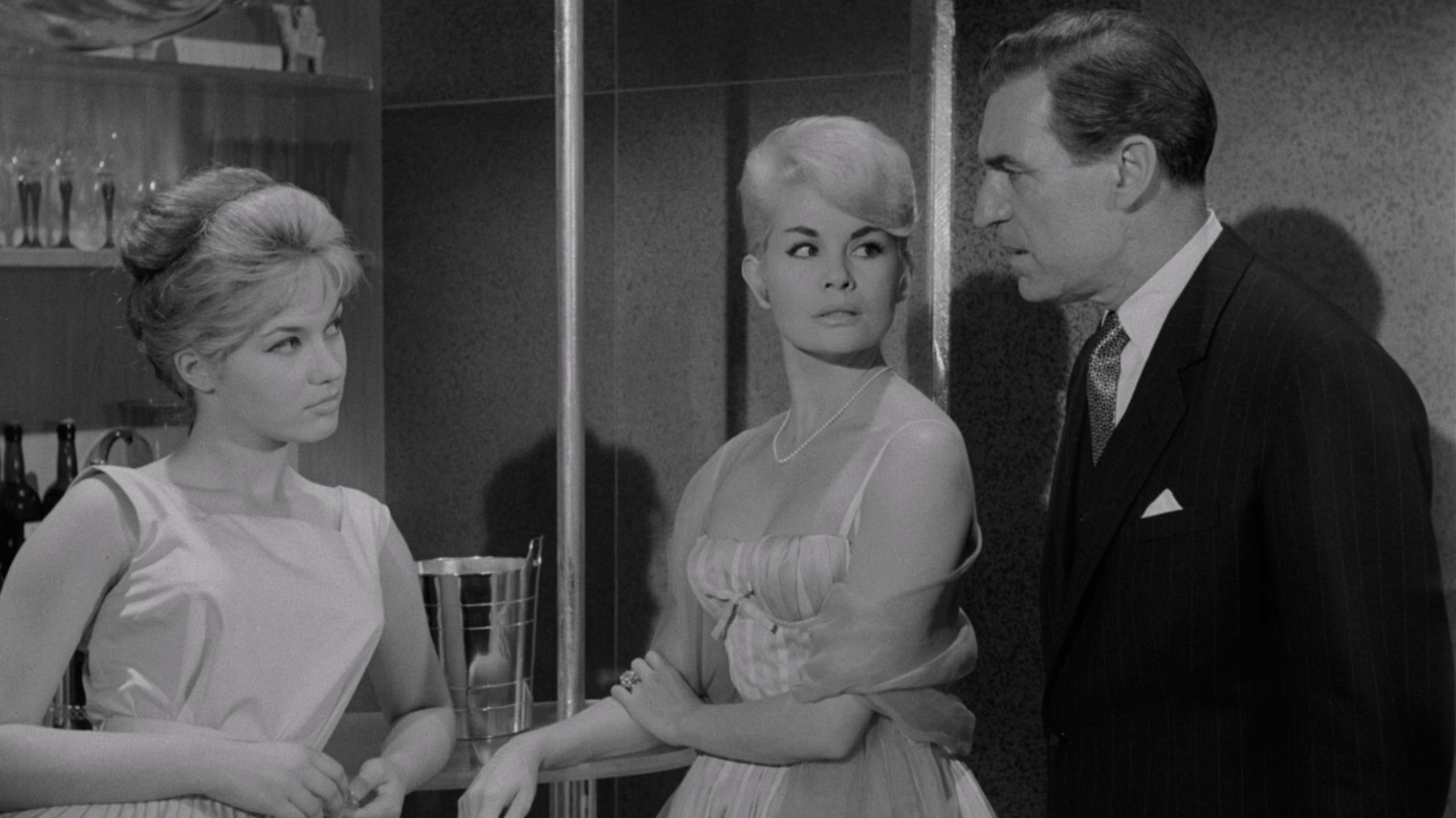 Beat Girl Background