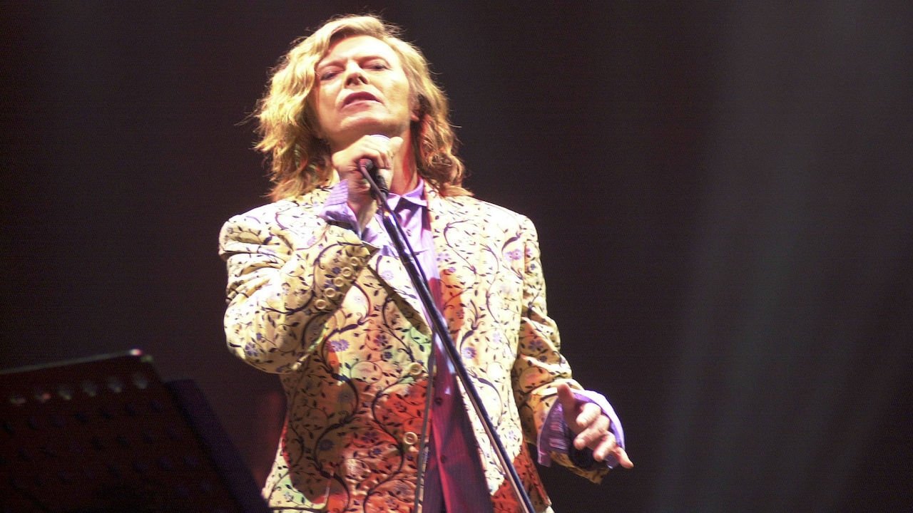 Bowie: Glastonbury 2000 Background