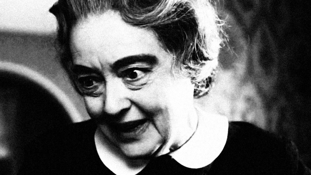 The Nanny Background