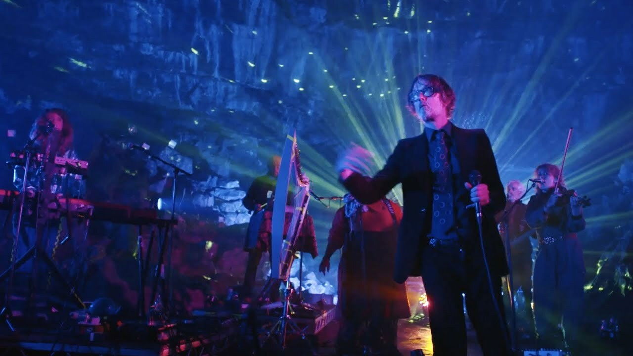 JARV IS... Beyond the Pale - Live From The Centre of The Earth Background