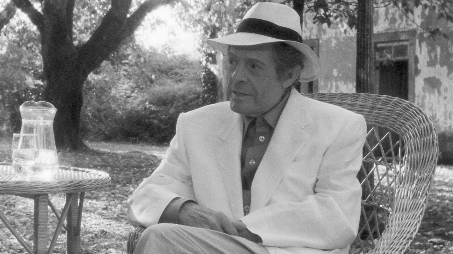 Marcello Mastroianni: I Remember Background