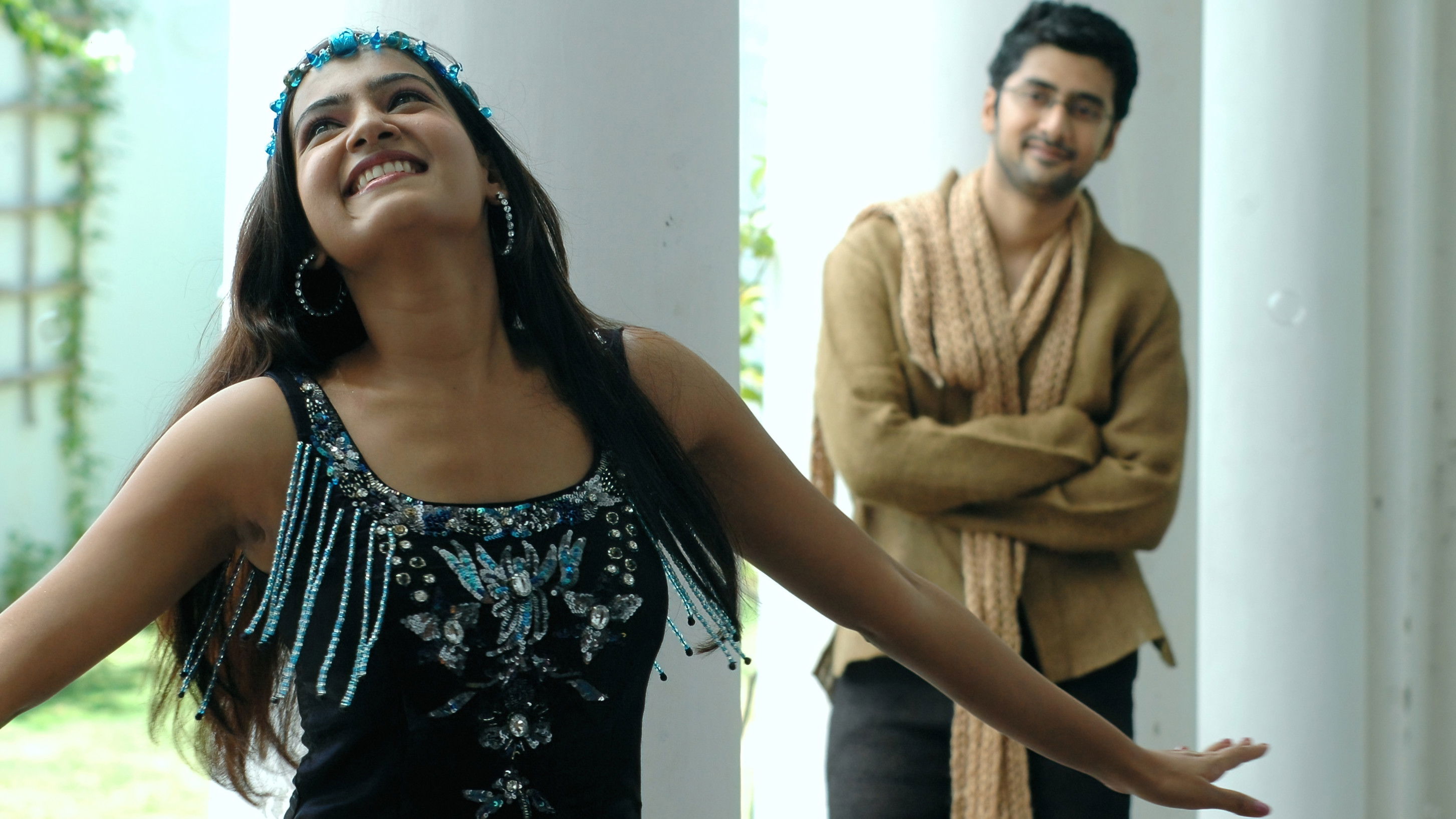 Moscowin Kavery Background