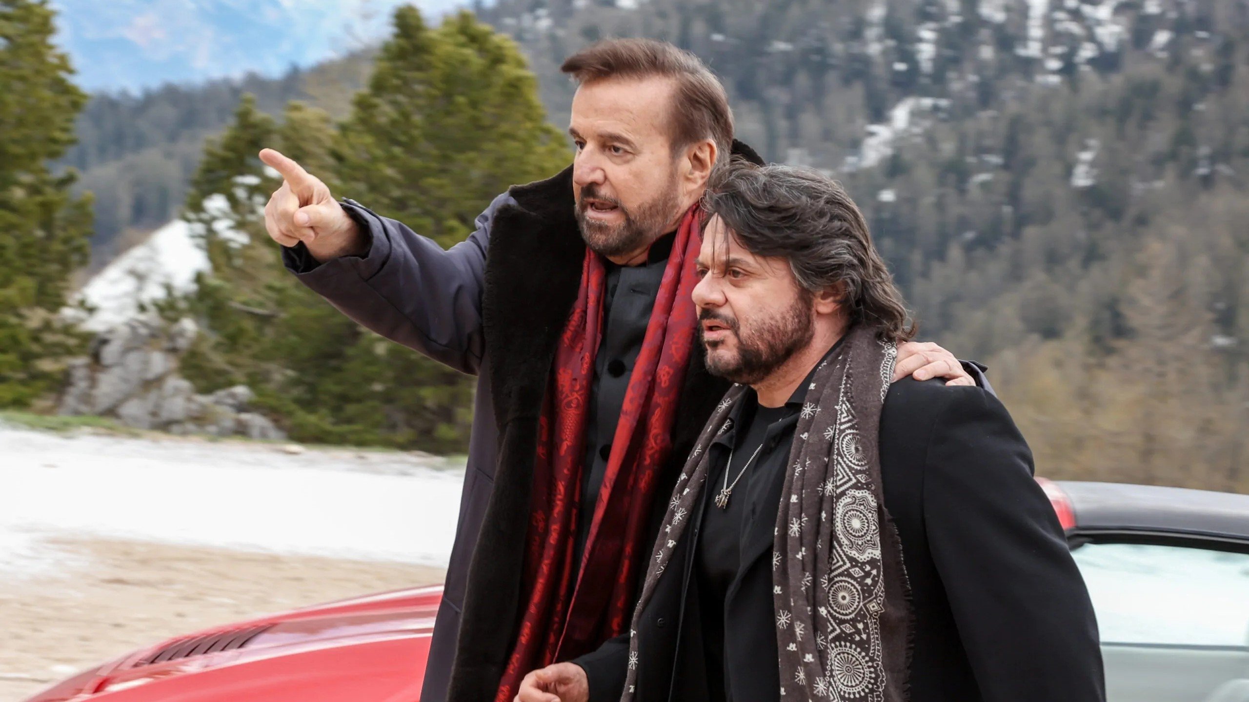 Cortina Express Background