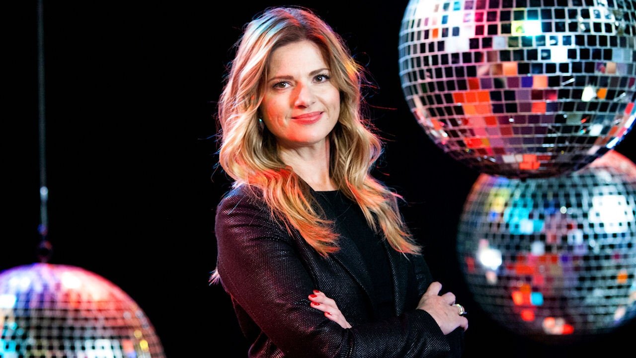 Countdown: Do Yourself a Favour Background