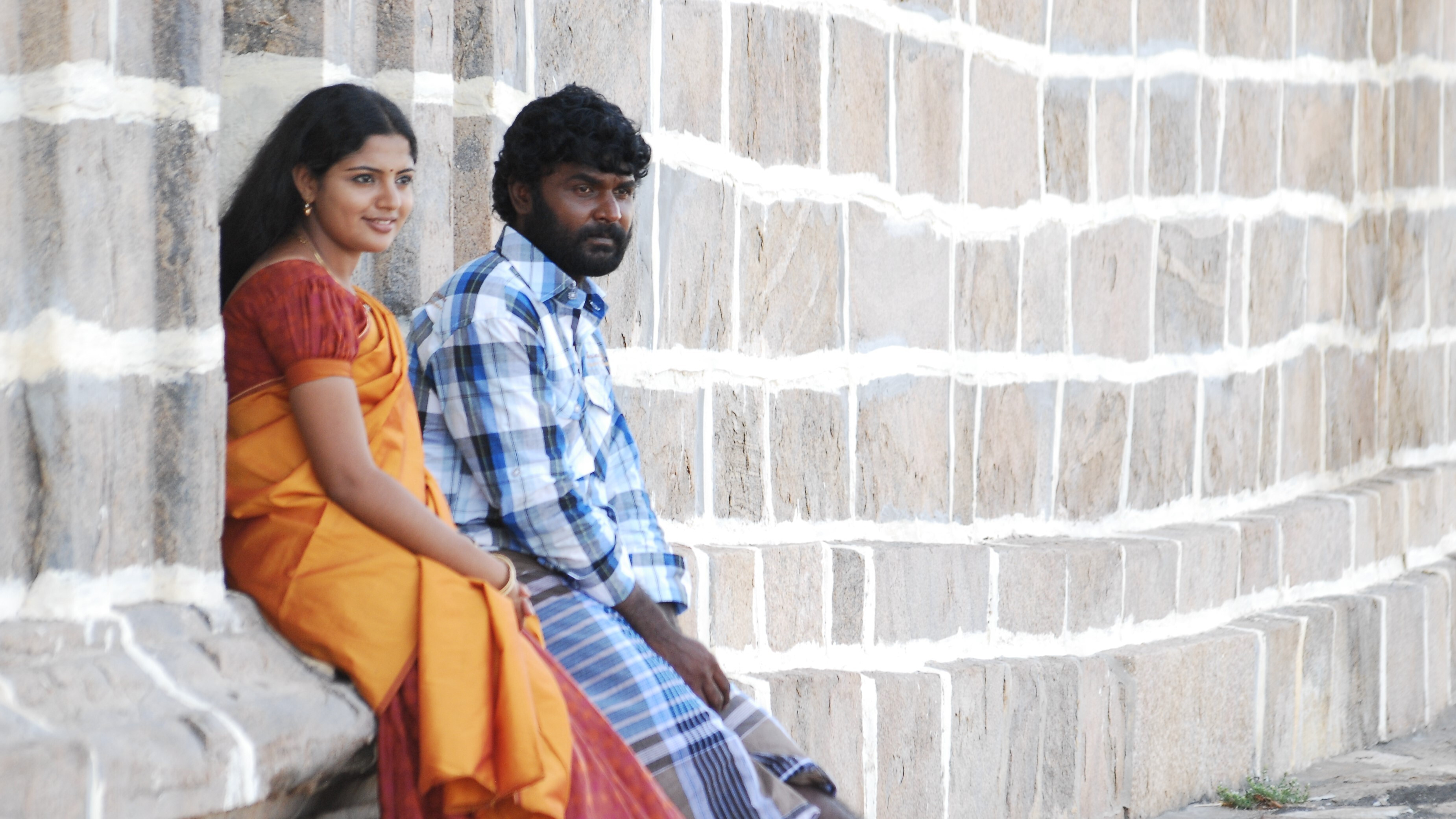 Onbathu Kuzhi Sampath Background