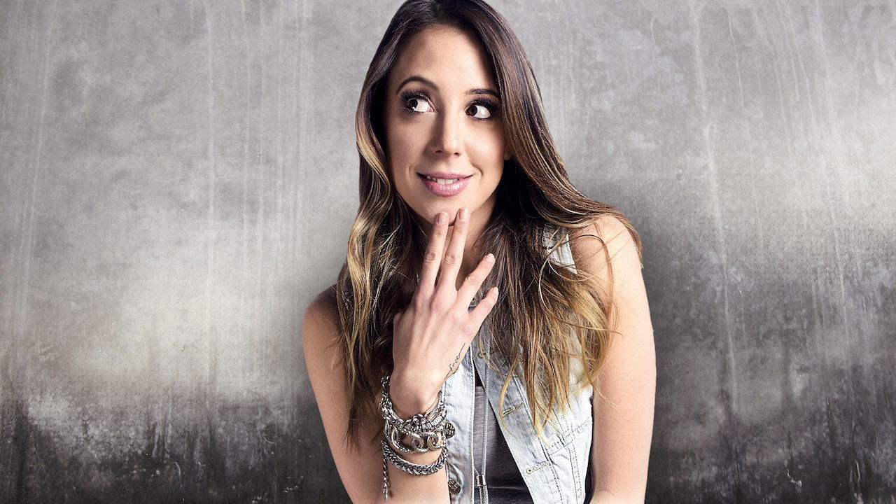 Sofía Niño de Rivera: Expuesta Background