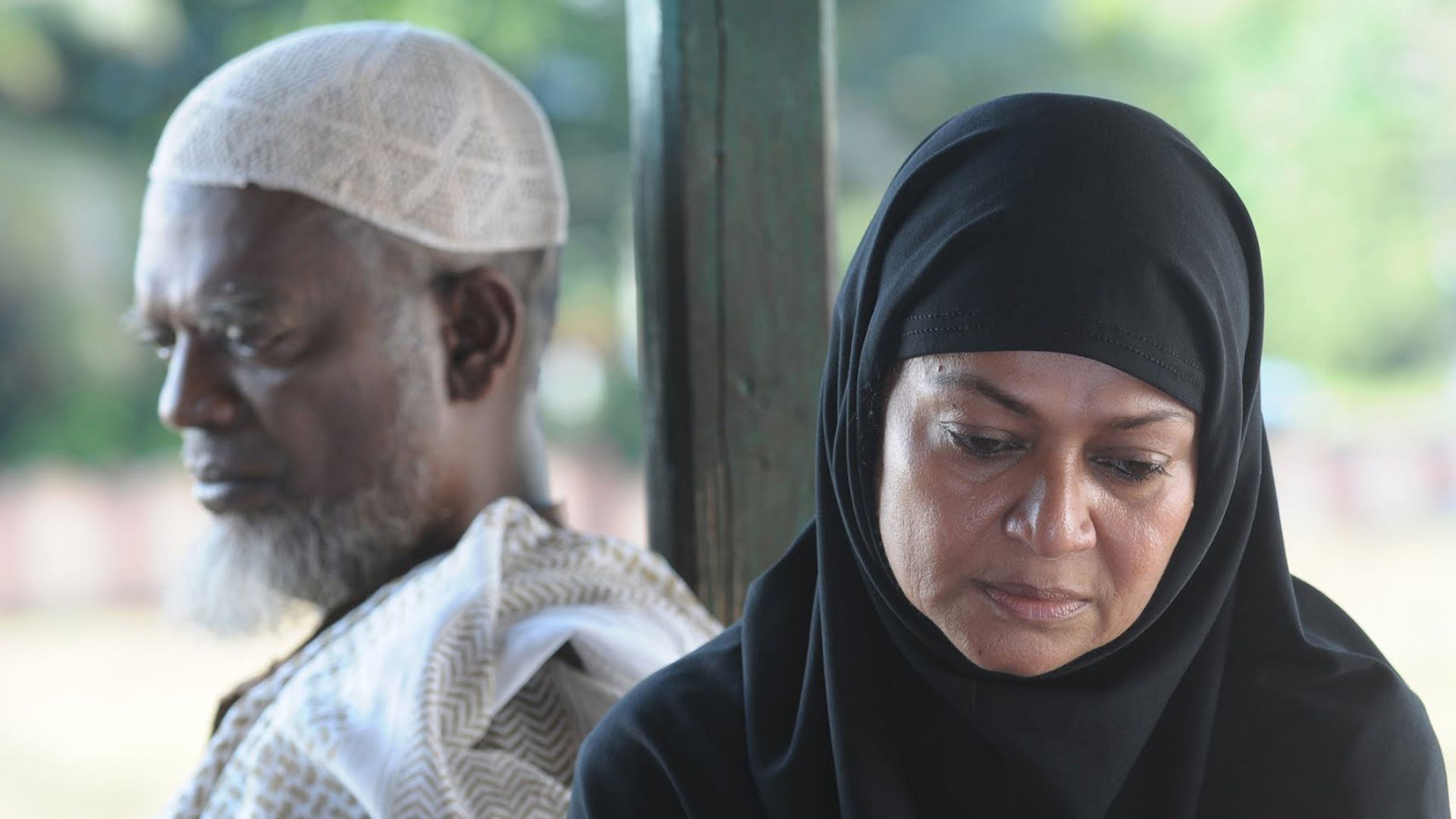 Adaminte Makan Abu Background