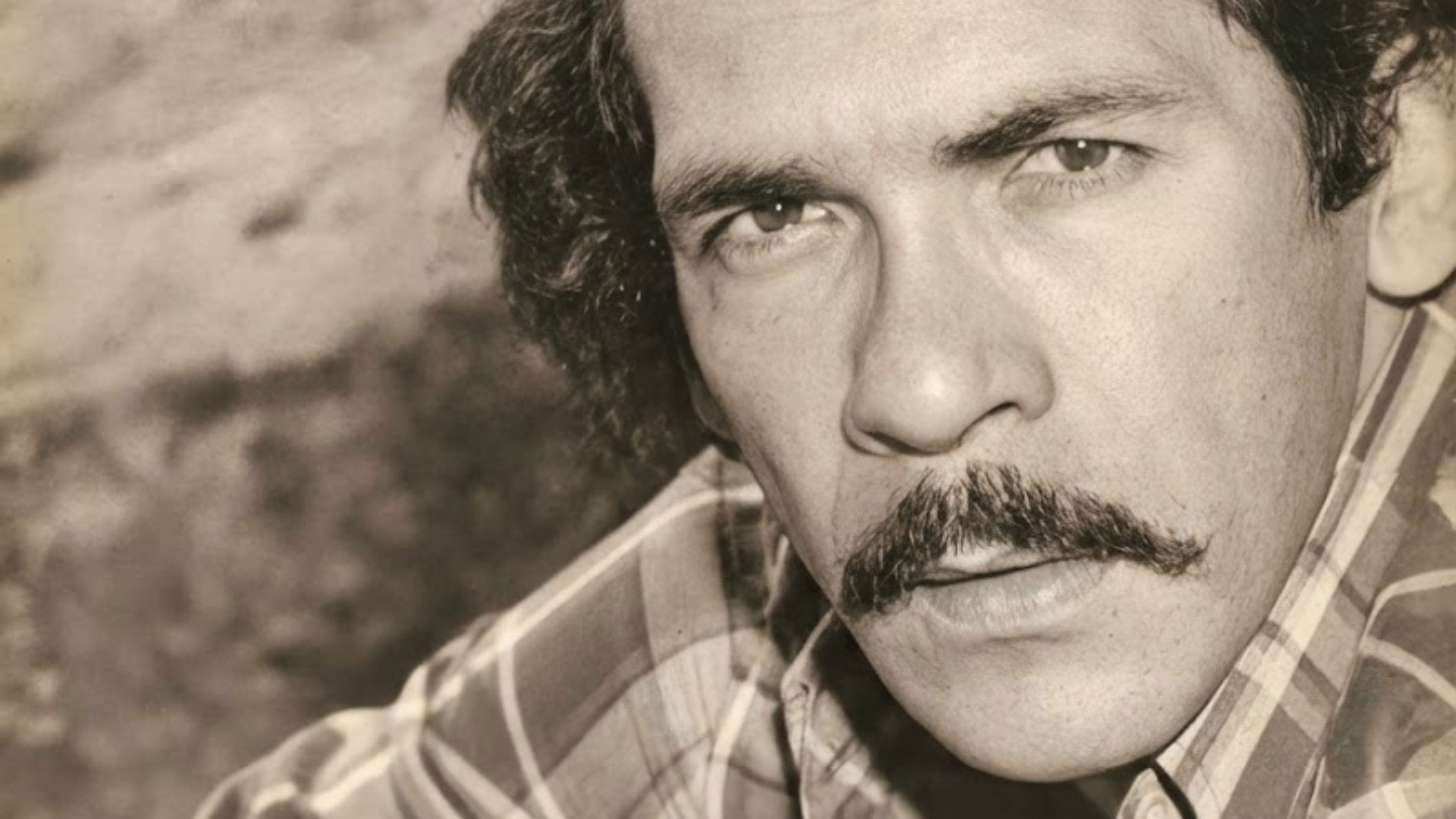 Um Sol Maior Background