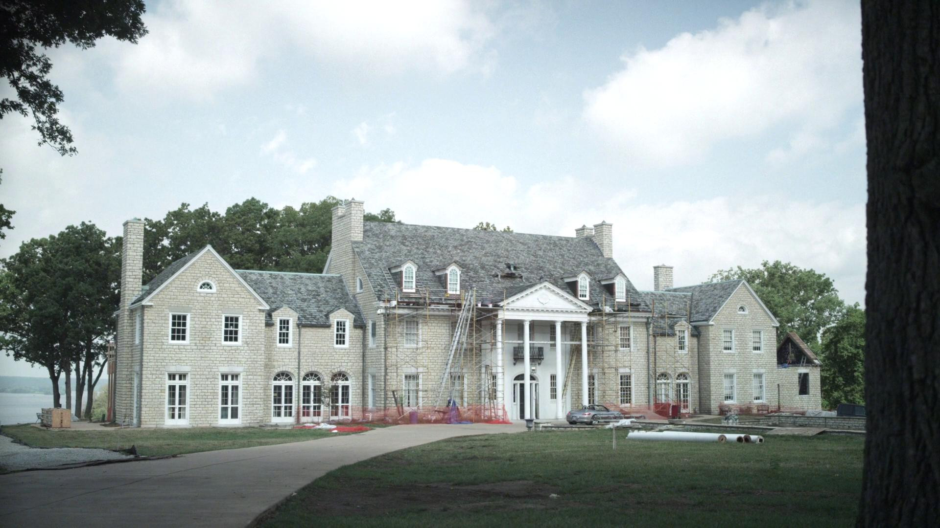 She Loves Me Not Background