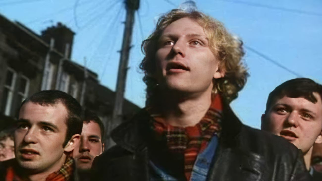 Small Faces Background