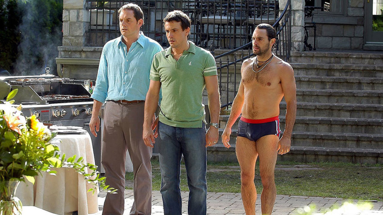 The 3 L'il Pigs Background