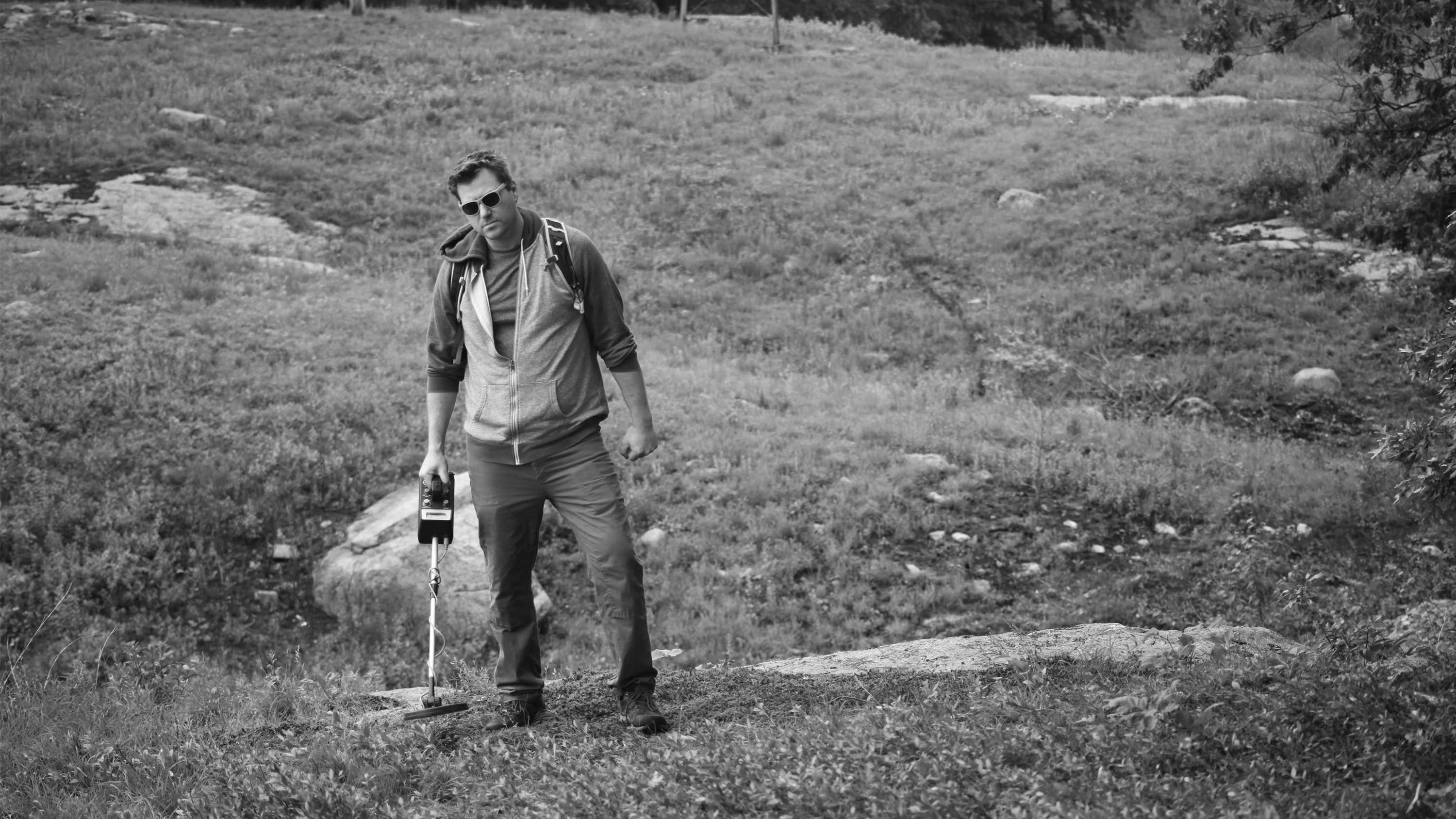 Metal Detector Maniac Background