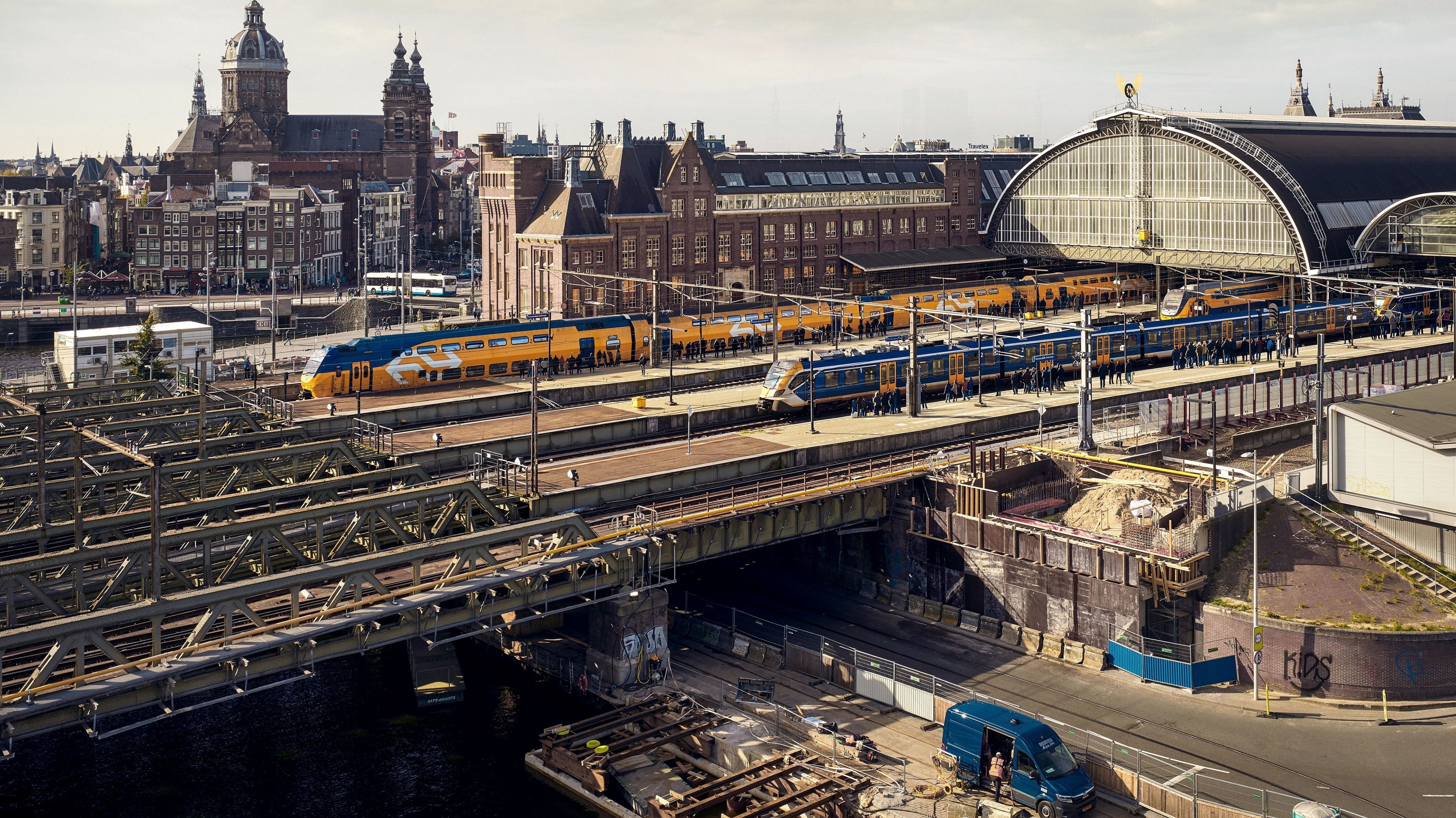 Amsterdam Centraal 24/7 Background