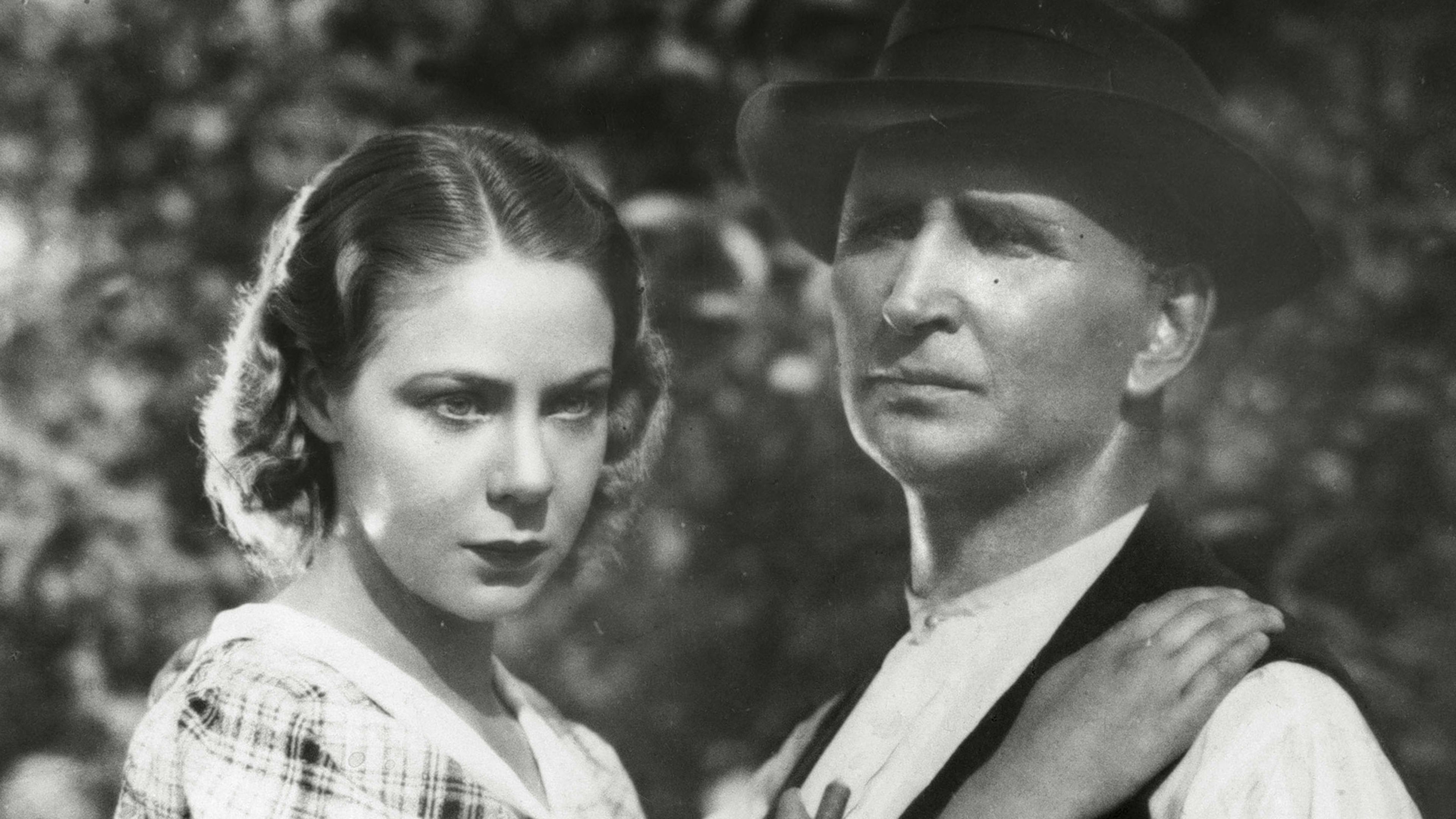 Roinilan talossa Background