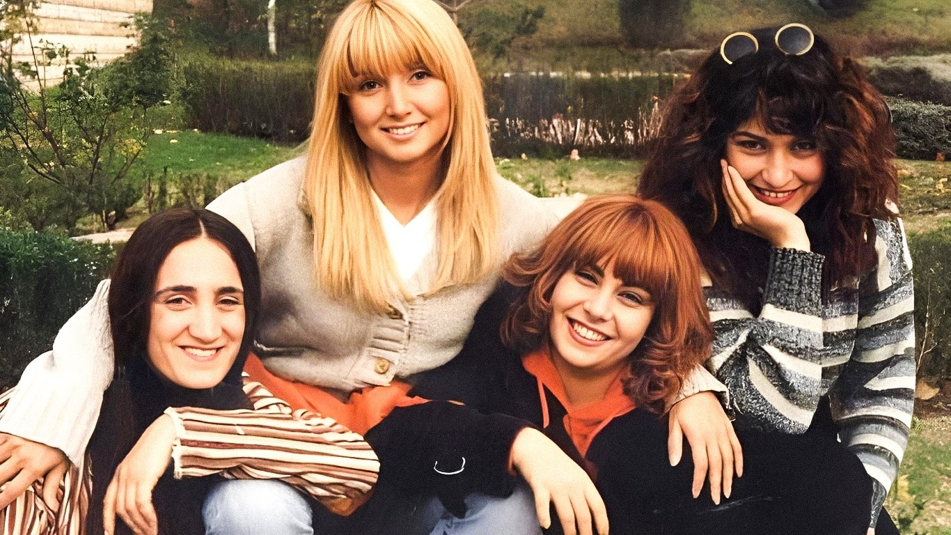 Çılgın Bediş Background