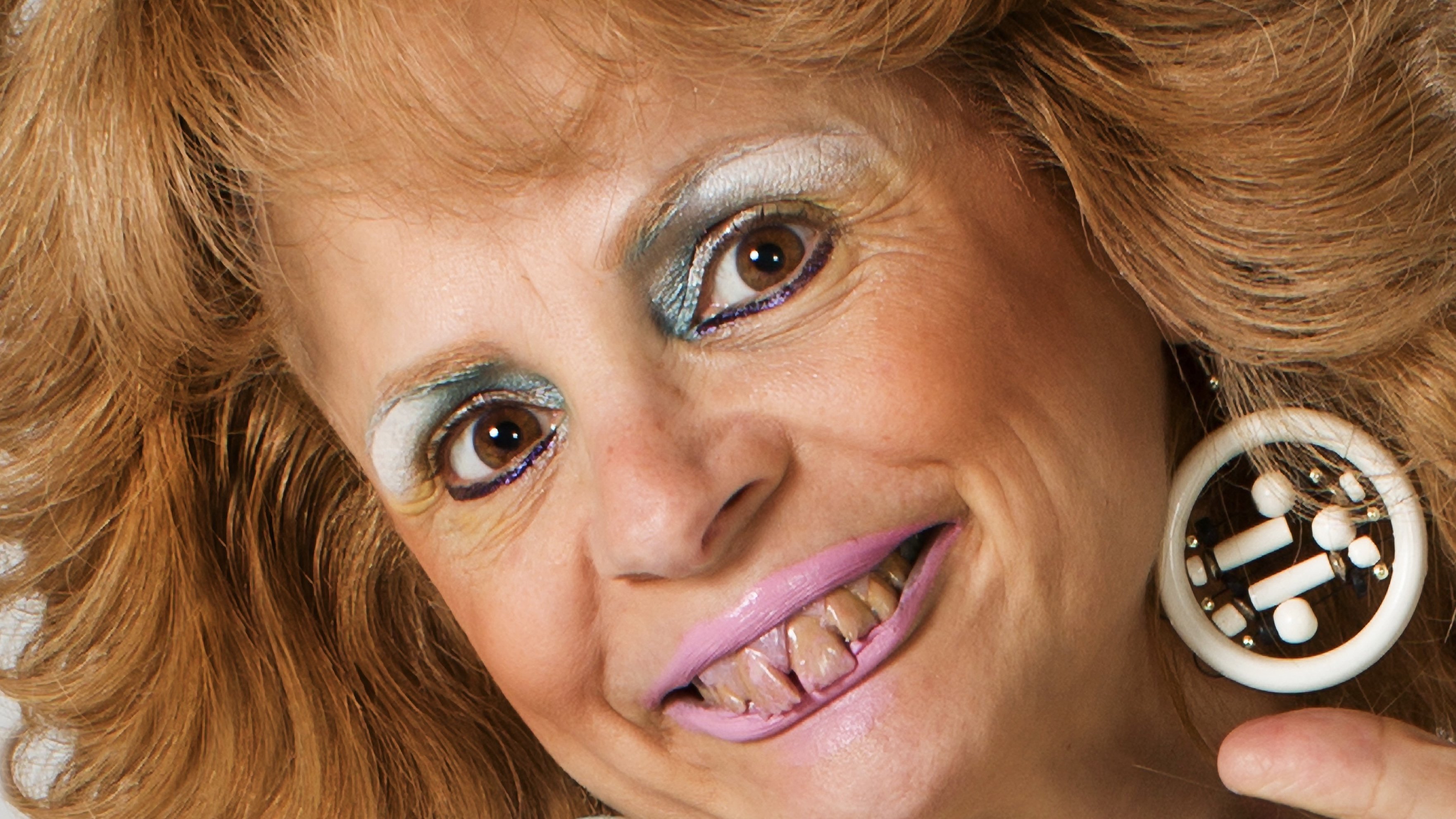 The Heart, She Holler Background