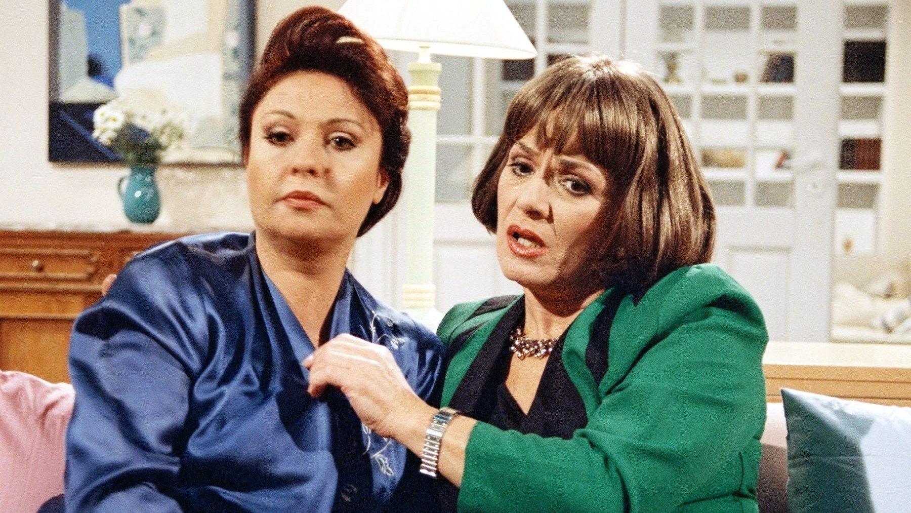 I Eliza kai oi alloi Background