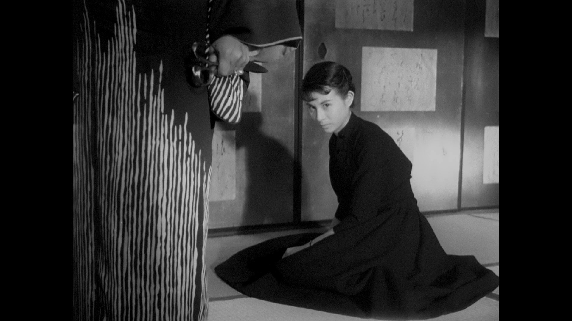 The Woman in the Rumor Background