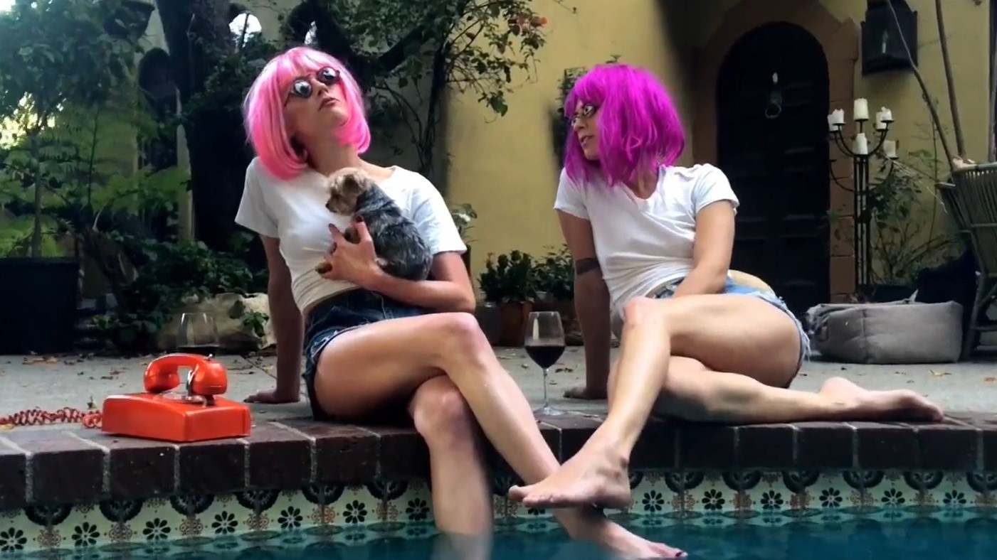 Mondo Hollywoodland Background