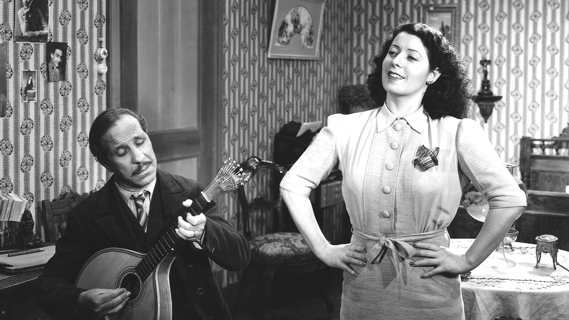 O Costa do Castelo Background