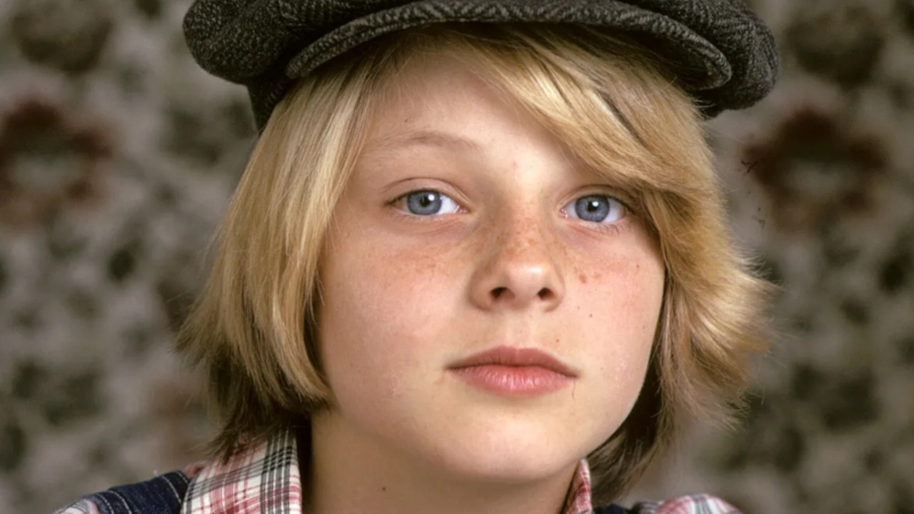 Paper Moon Background