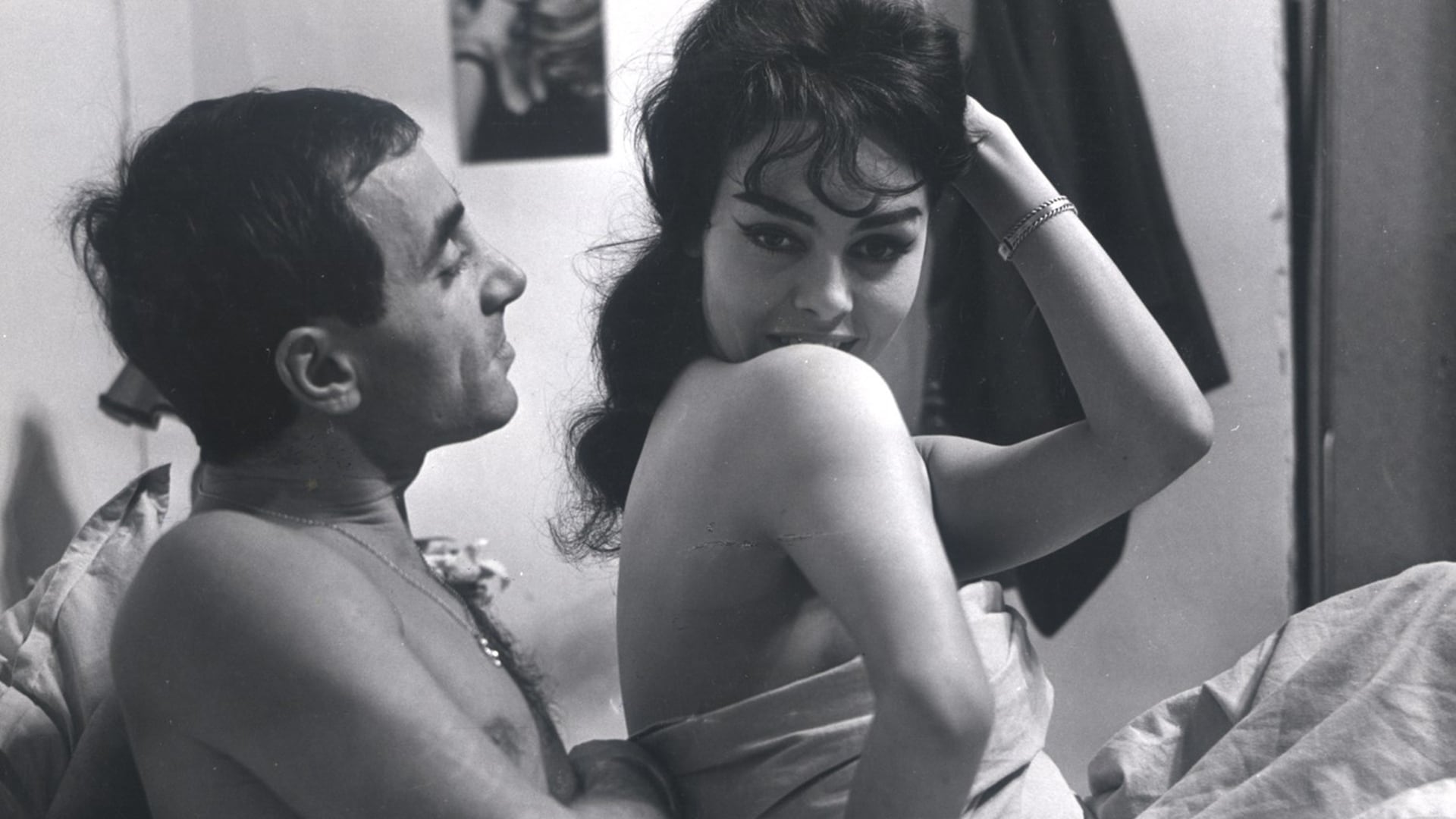 Shoot the Piano Player Background