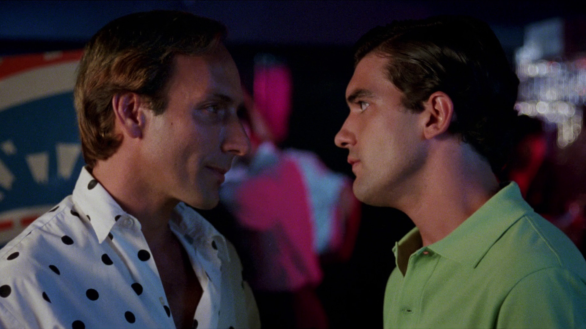 La ley del deseo Background