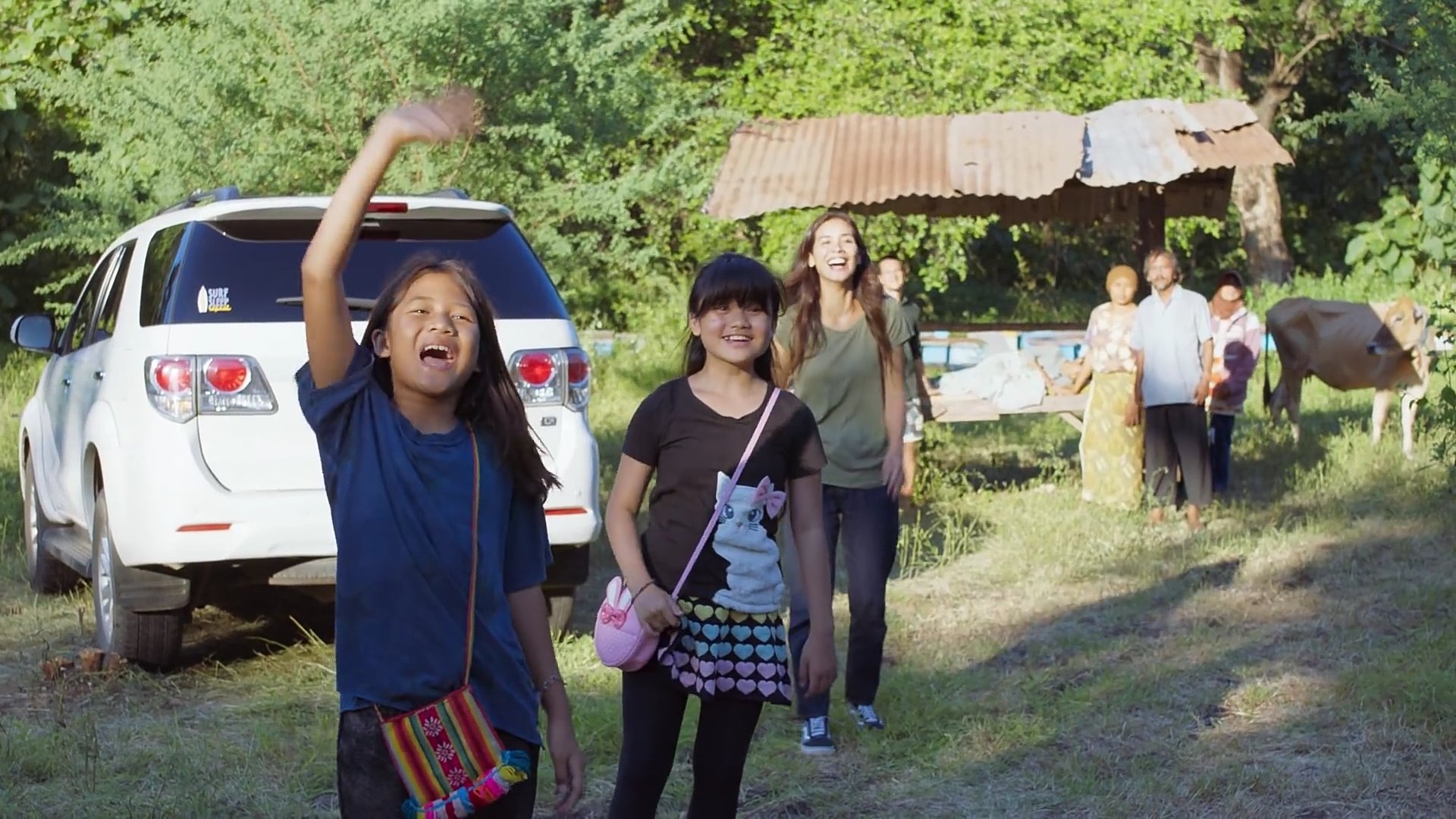 Run to the Beach Background