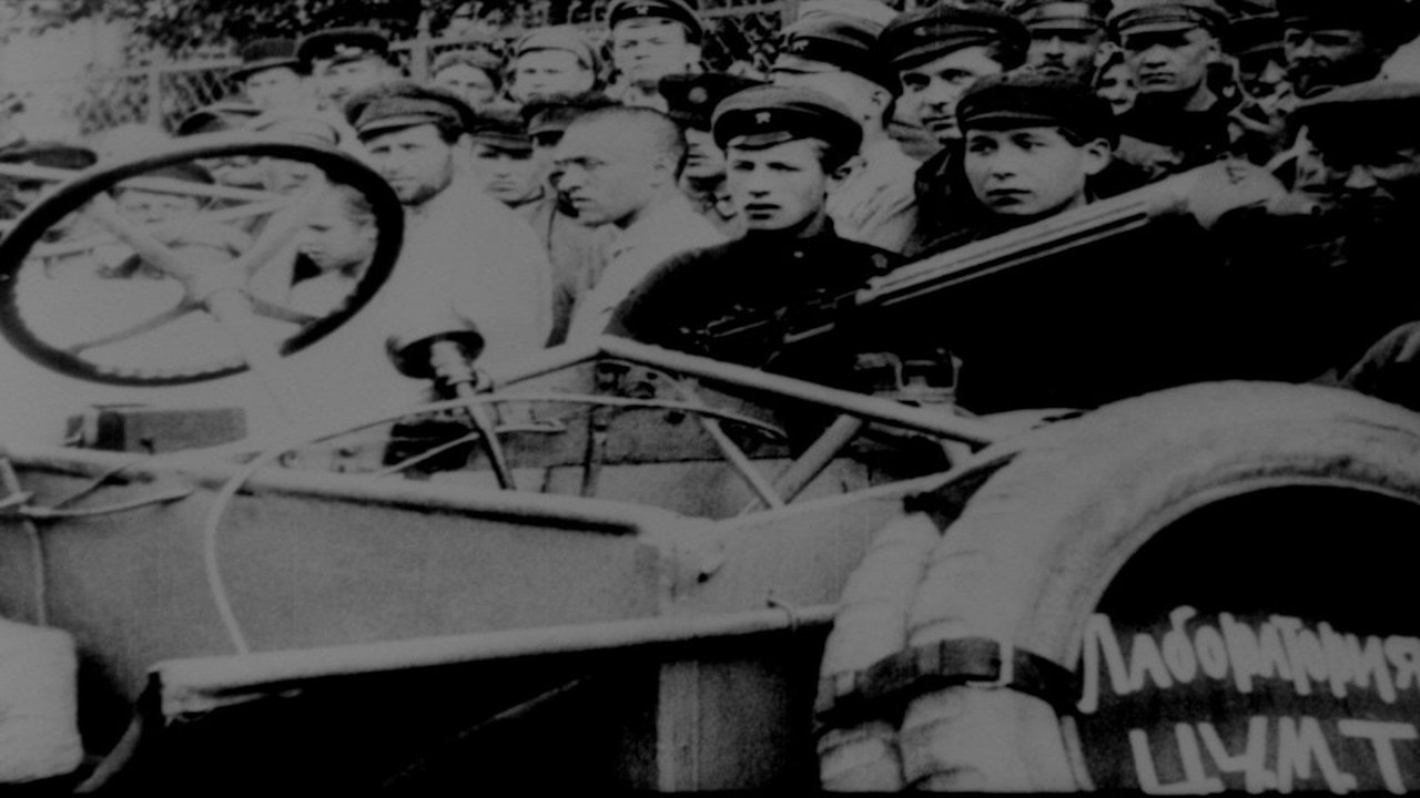 Kino-Pravda No. 4 Background