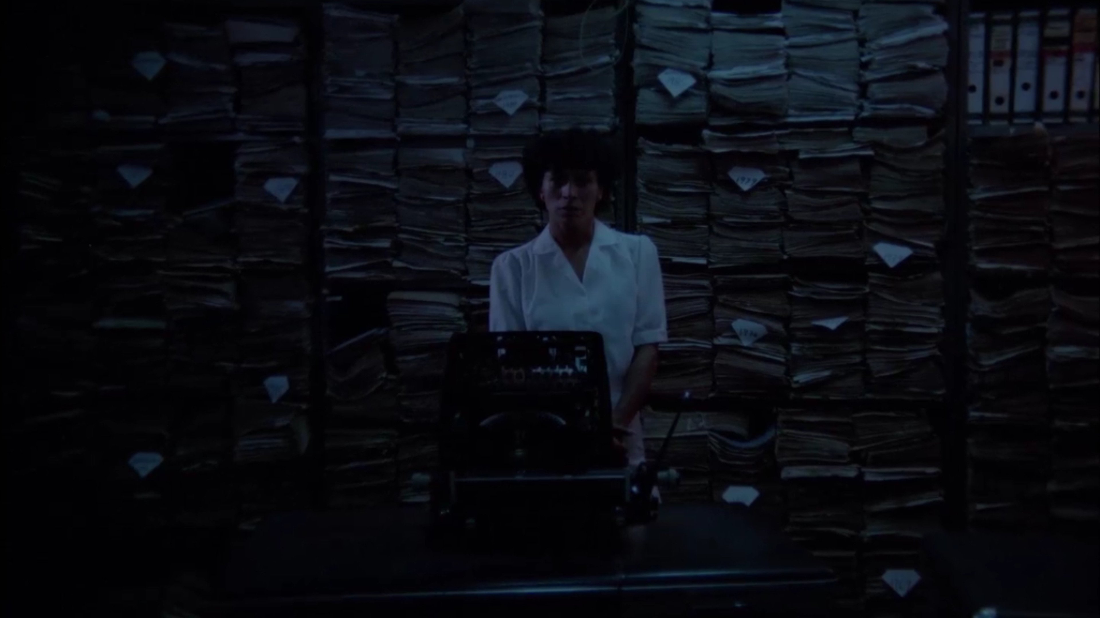 Nocturno amor que te vas Background