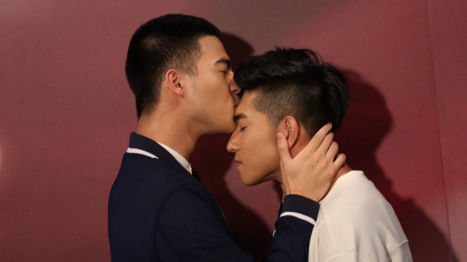 Red Balloon Background