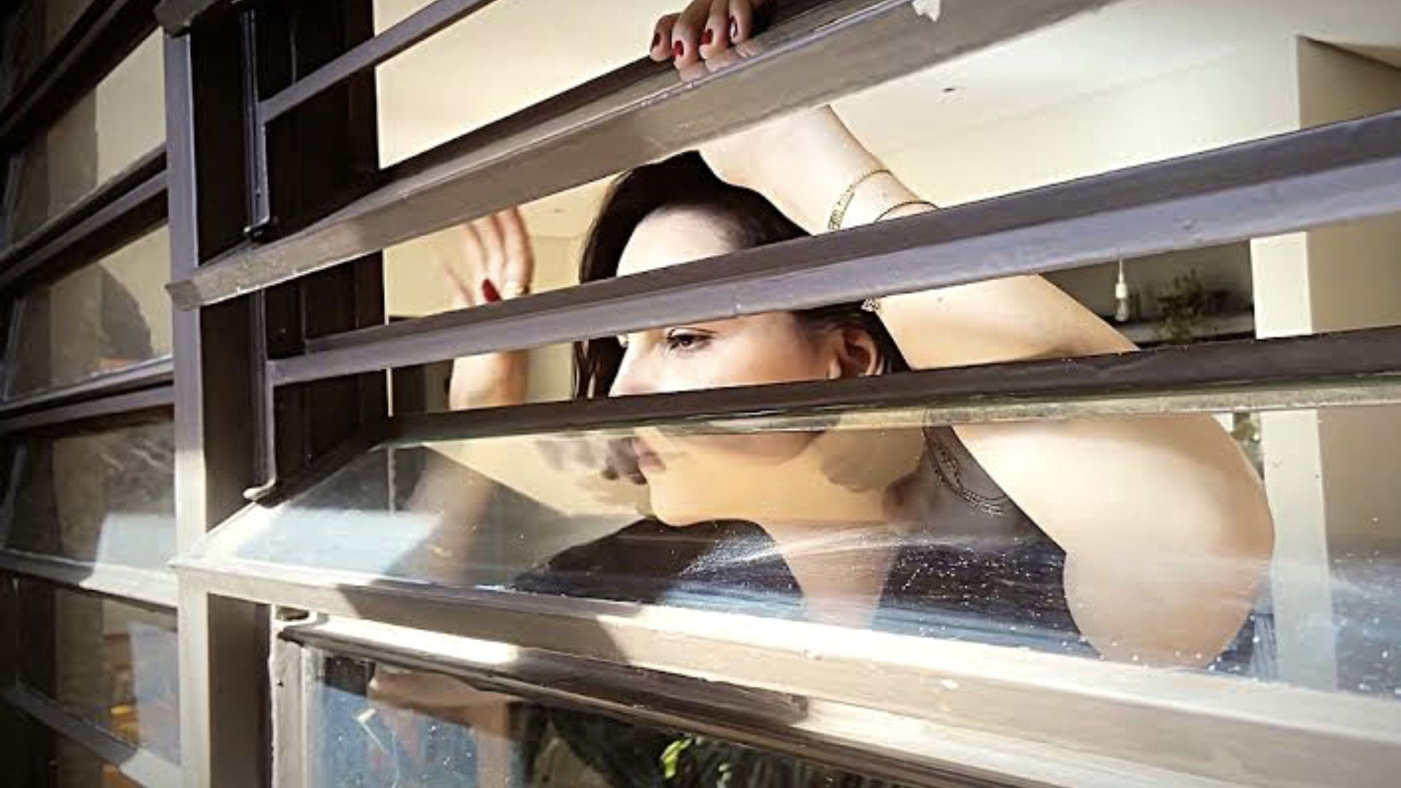 Amores Pandêmicos Background