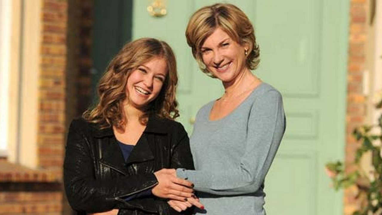 Moi à ton âge Background