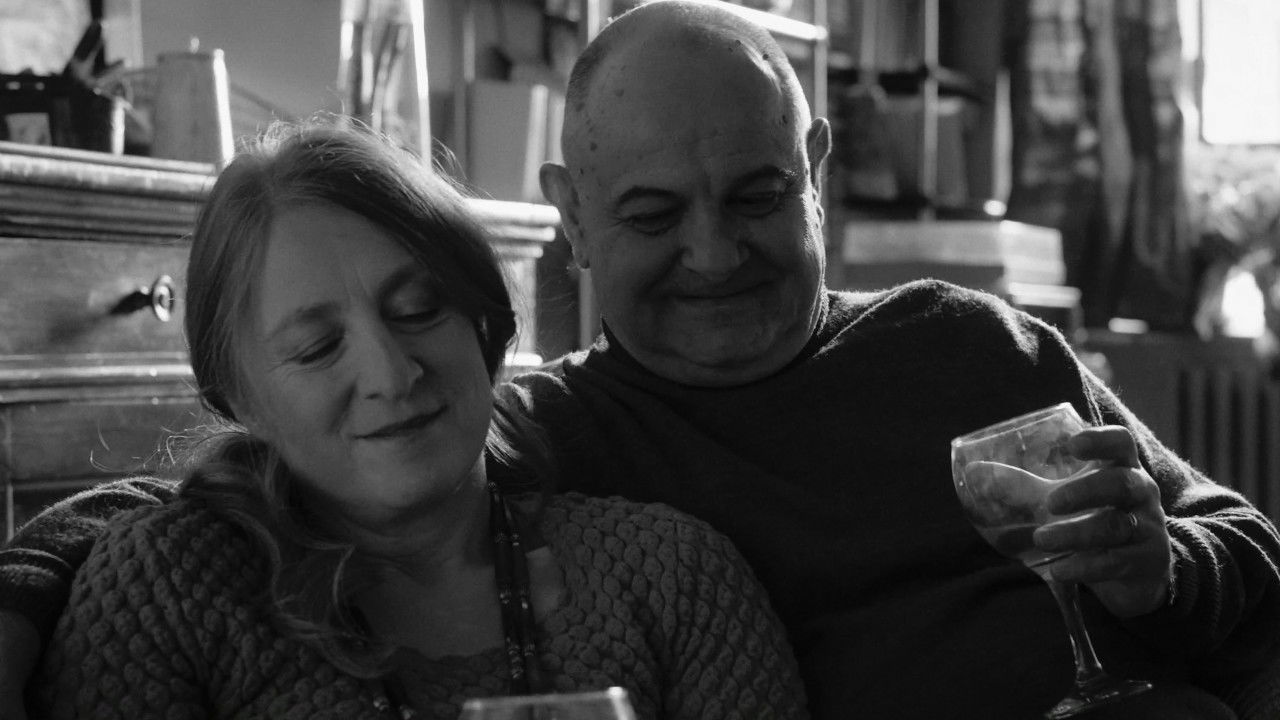 Cinque stanze Background