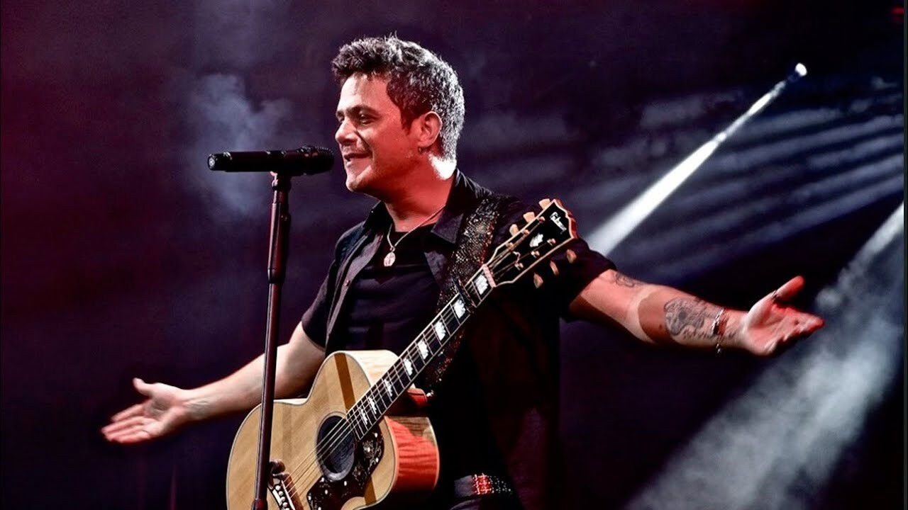 Alejandro Sanz - El tren de los momentos Background