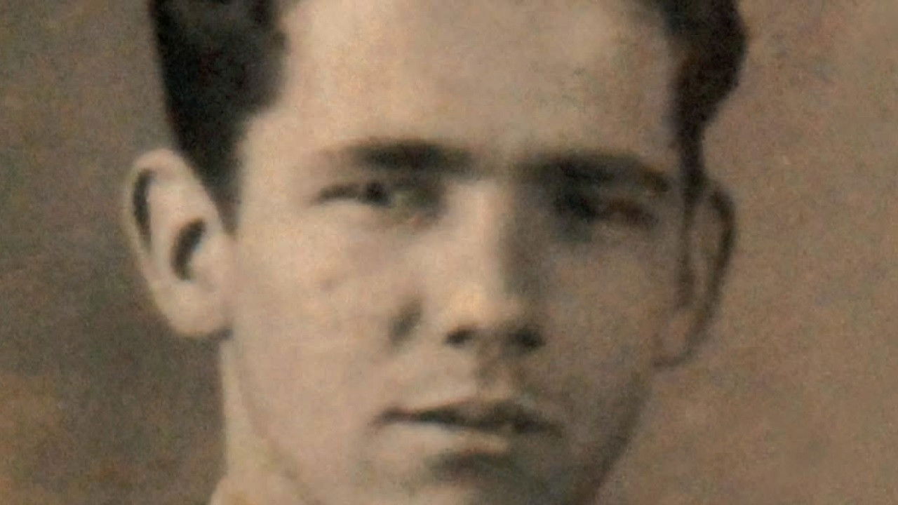 Héctor, el Tejedor Background