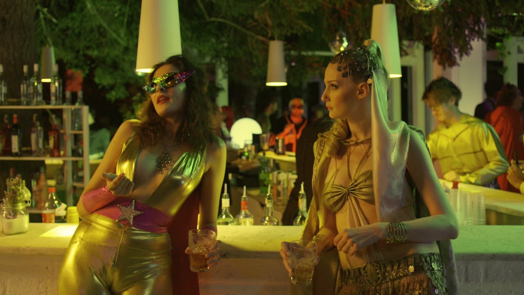 Le frise ignoranti Background