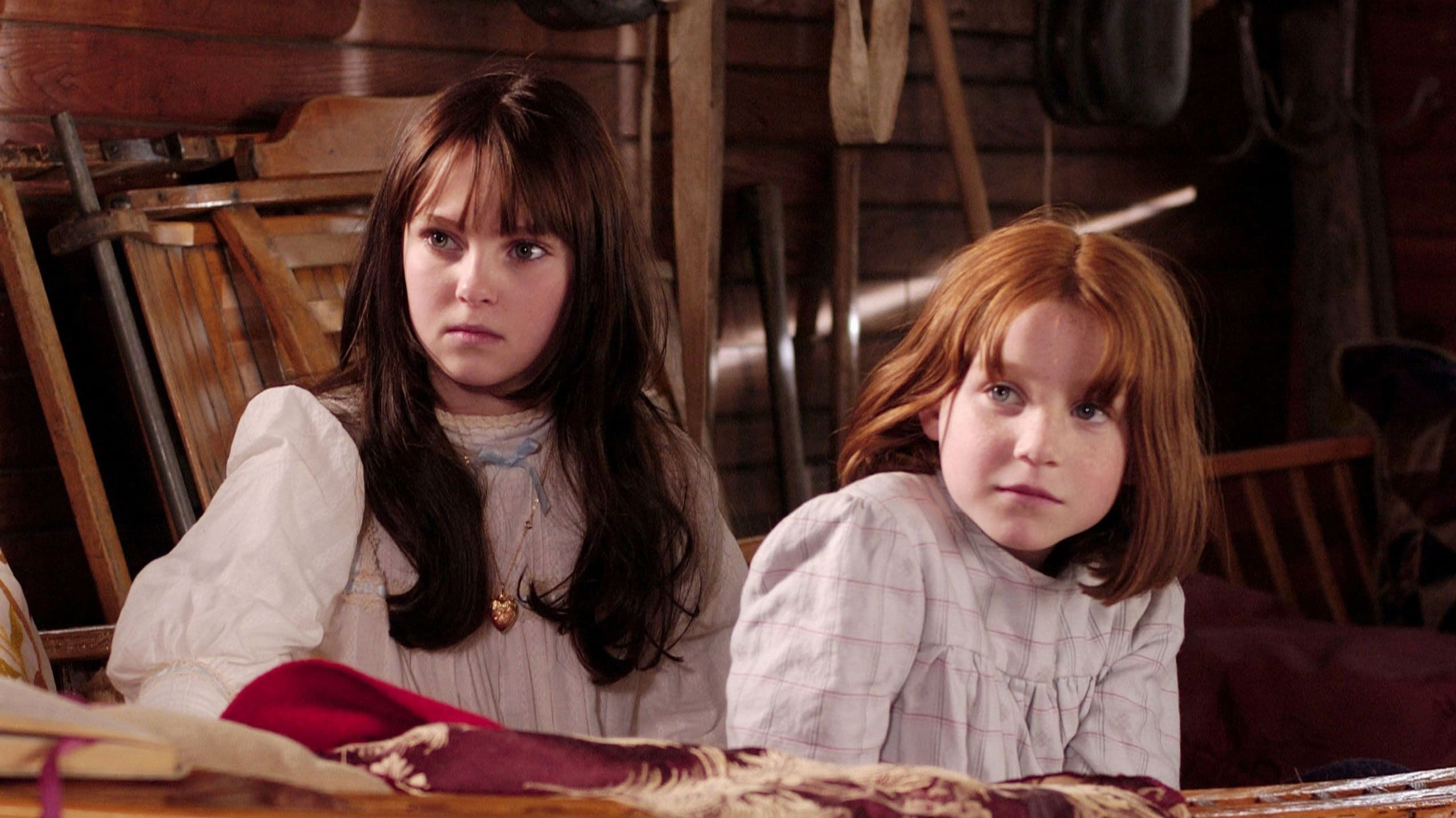 Samantha: An American Girl Holiday Background